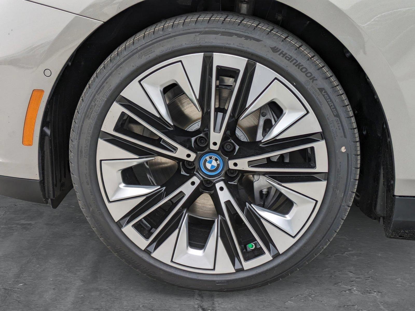 2024 BMW i5 Vehicle Photo in Rockville, MD 20852