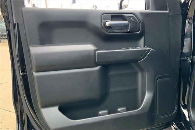 2024 Chevrolet Silverado 1500 Vehicle Photo in KANSAS CITY, MO 64114-4502