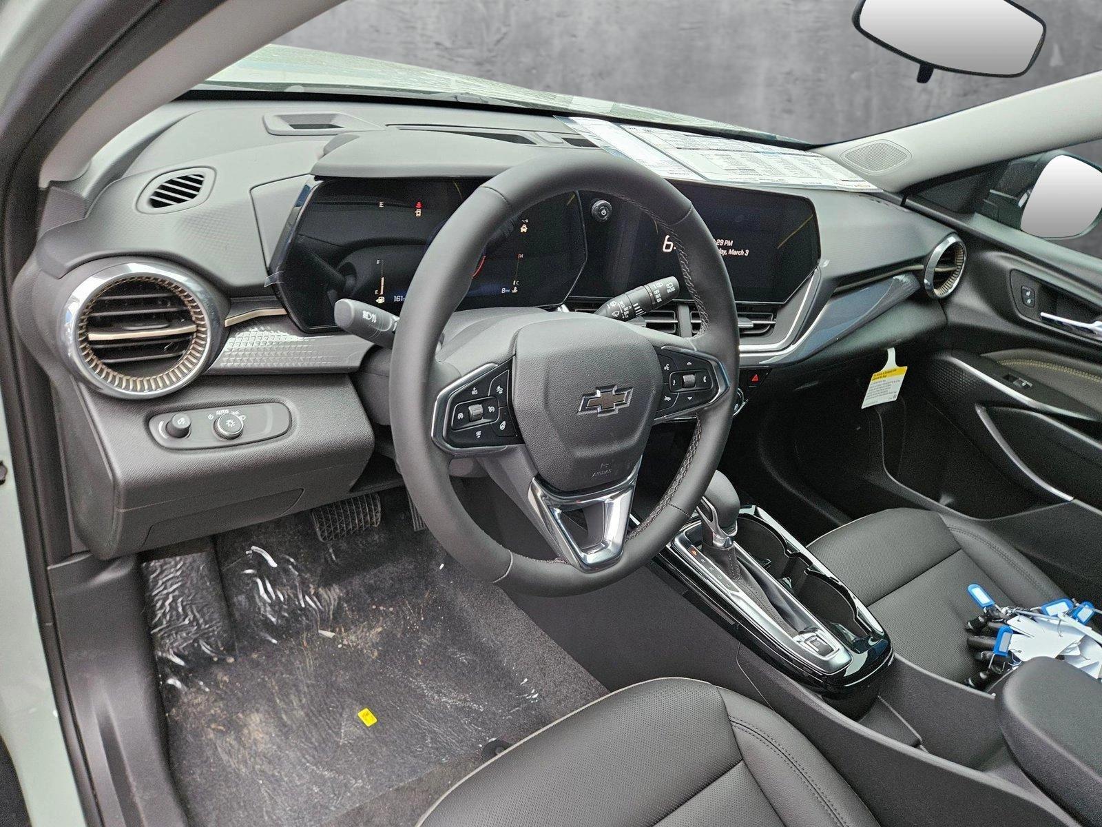 2025 Chevrolet Trax Vehicle Photo in NORTH RICHLAND HILLS, TX 76180-7199