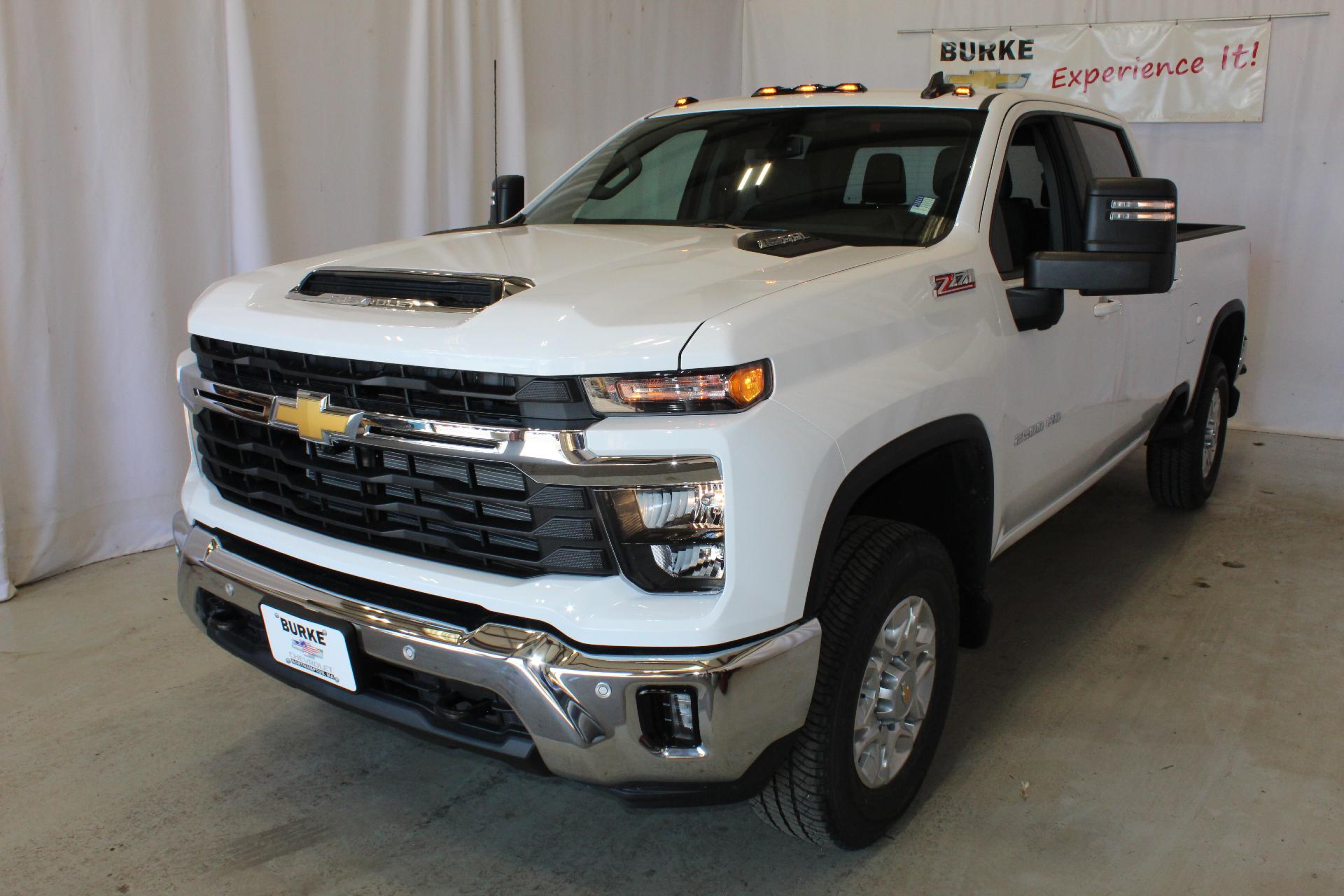 2025 Chevrolet Silverado 2500 HD Vehicle Photo in NORTHAMPTON, MA 01060-1120
