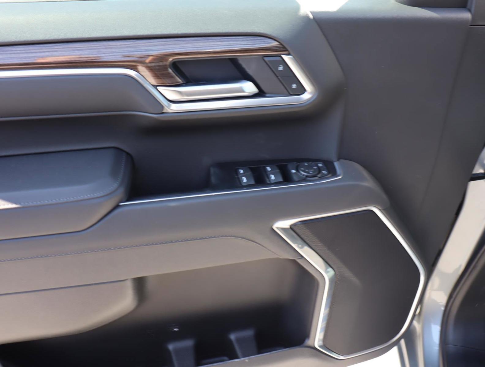 2025 Chevrolet Silverado 1500 Vehicle Photo in LOS ANGELES, CA 90007-3794