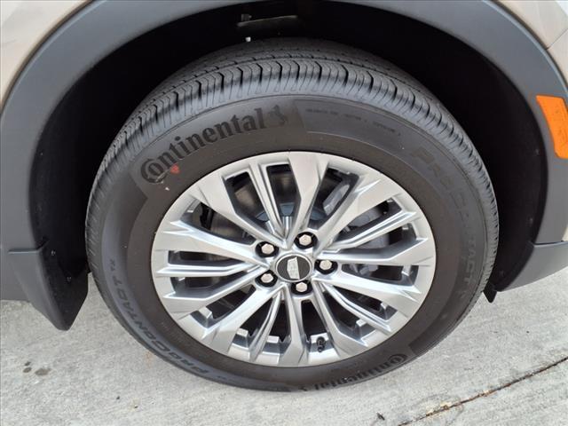 2025 Cadillac XT4 Vehicle Photo in TAMPA, FL 33612-3404