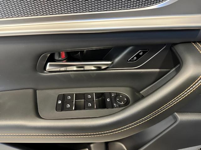 2025 Mazda CX-70 Vehicle Photo in Green Bay, WI 54304