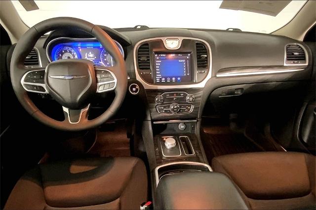 2022 Chrysler 300 Vehicle Photo in Kansas City, MO 64114