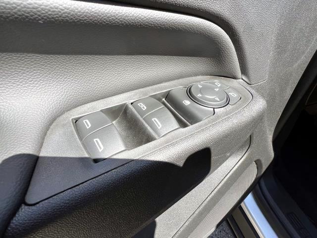 2022 Chevrolet Equinox Vehicle Photo in Roslyn, NY 11576