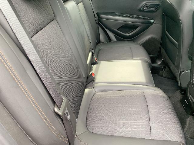 2022 Chevrolet Trax Vehicle Photo in MOON TOWNSHIP, PA 15108-2571