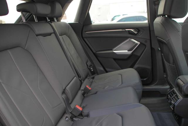 2024 Audi Q3 Vehicle Photo in SUGAR LAND, TX 77478