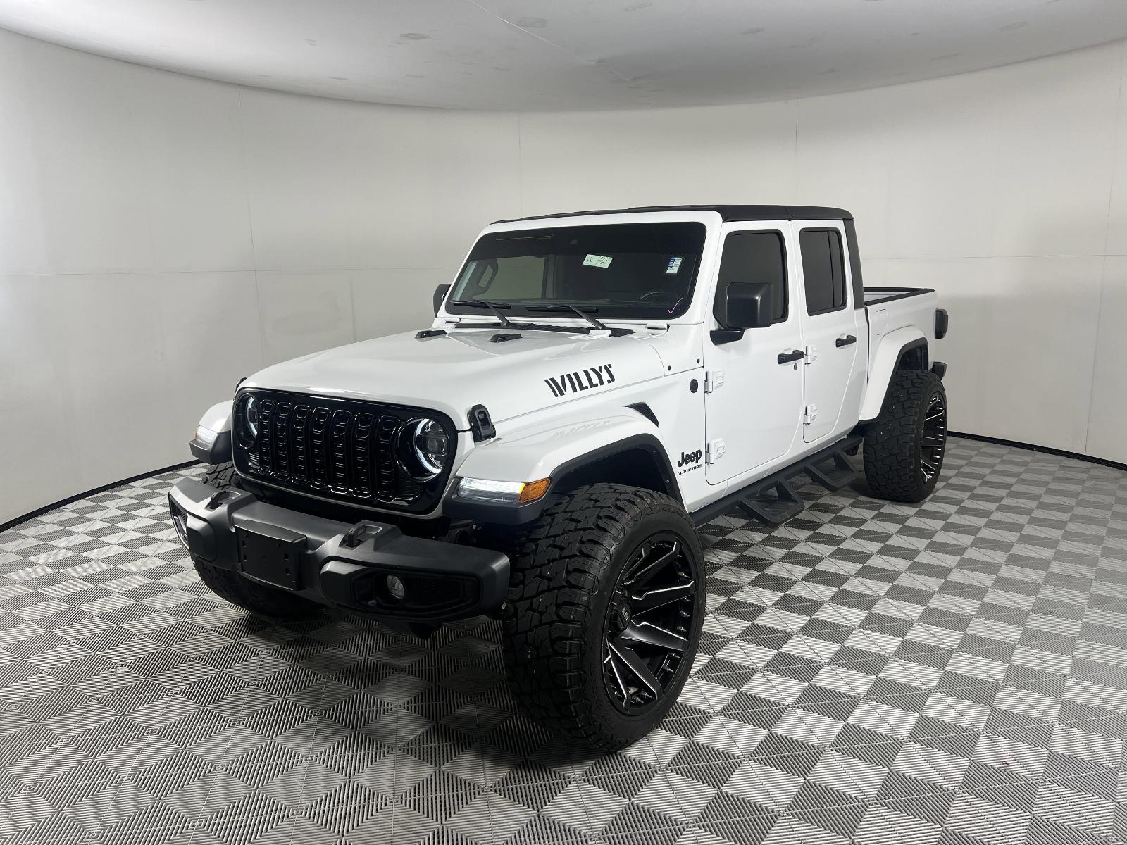 2024 Jeep Gladiator Vehicle Photo in GEORGETOWN, TX 78626-7508