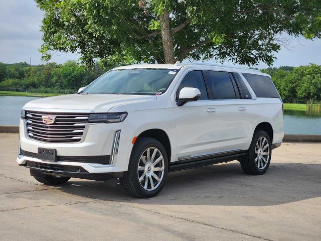 2021 Cadillac Escalade ESV Vehicle Photo in DENTON, TX 76210-9321