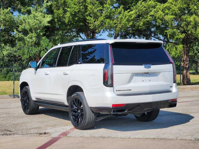 2022 Cadillac Escalade Vehicle Photo in DENTON, TX 76210-9321