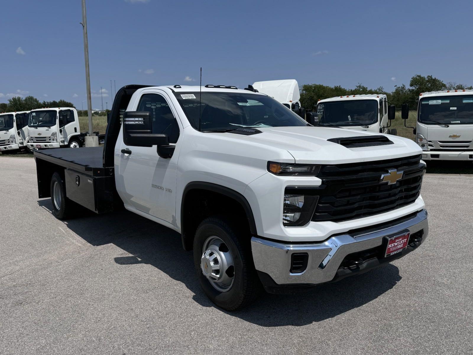 2024 Chevrolet Silverado 3500 HD Chassis Cab Vehicle Photo in GEORGETOWN, TX 78626-7508