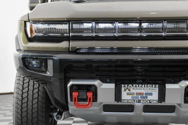 2025 GMC HUMMER EV SUV Vehicle Photo in PUYALLUP, WA 98371-4149