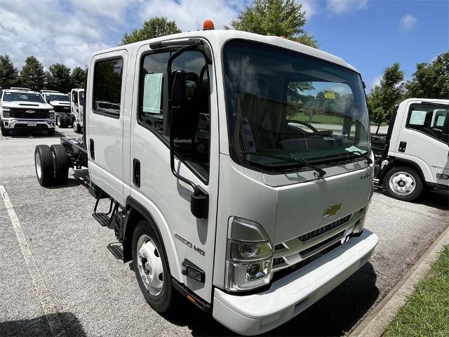 2025 Chevrolet Low Cab Forward 4500 Vehicle Photo in ALCOA, TN 37701-3235