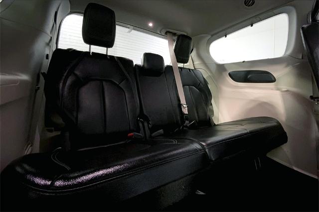 2022 Chrysler Pacifica Vehicle Photo in Kansas City, MO 64114