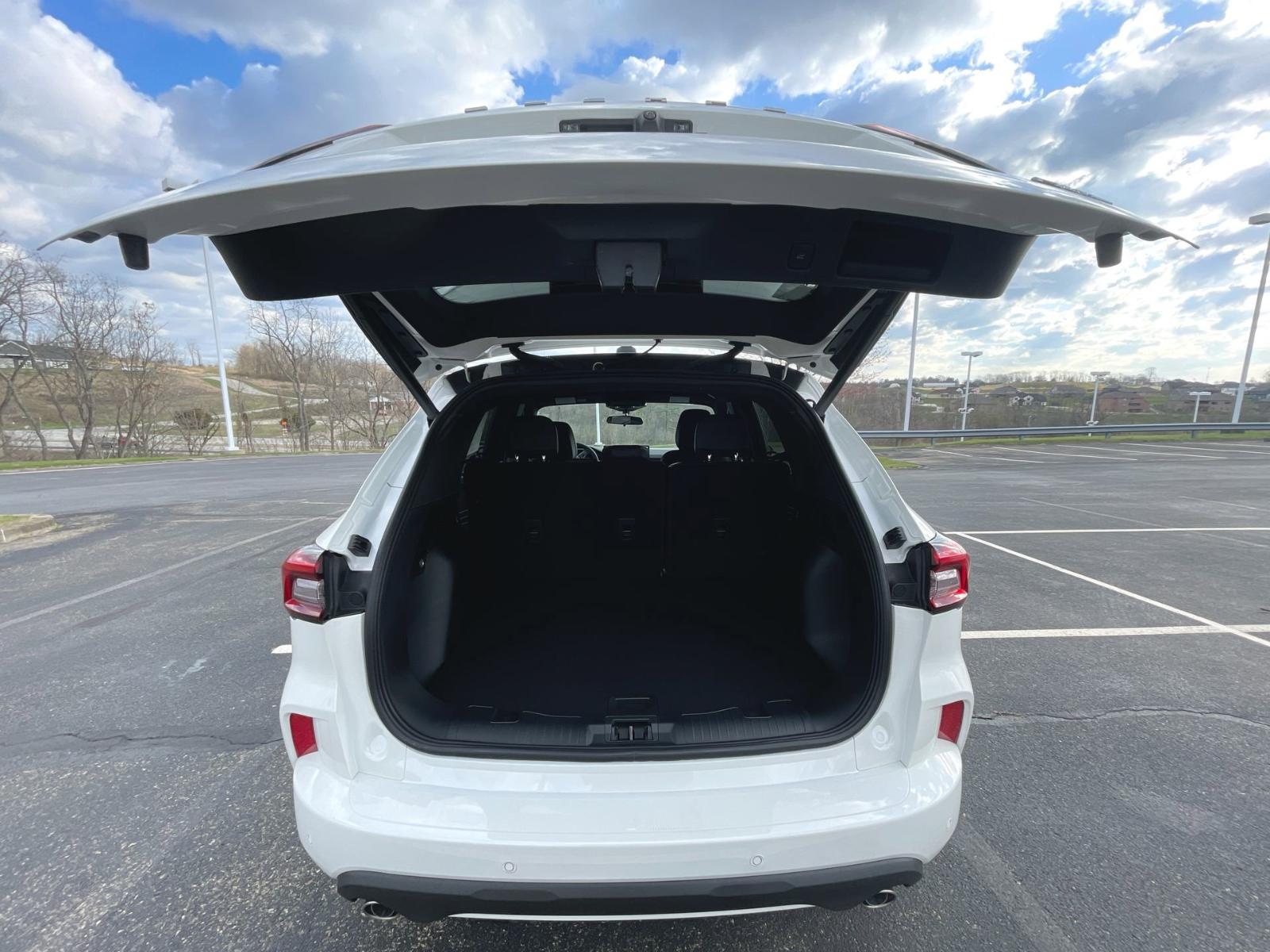 2024 Ford Escape Vehicle Photo in Belle Vernon, PA 15012