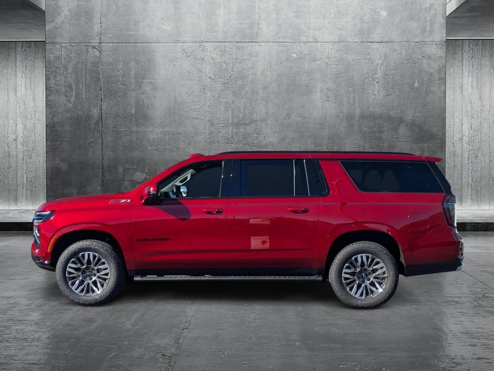2025 Chevrolet Suburban Vehicle Photo in VALENCIA, CA 91355-1705