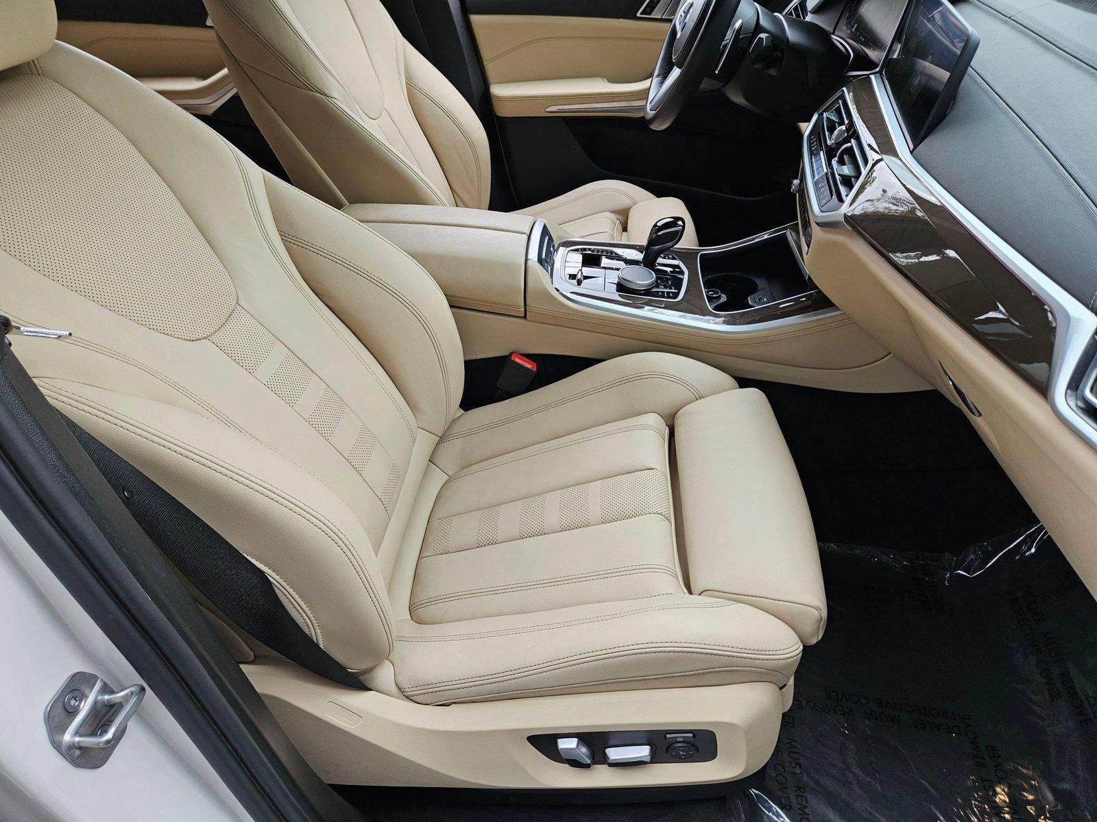 2022 BMW X5 xDrive45e Vehicle Photo in Pembroke Pines , FL 33027