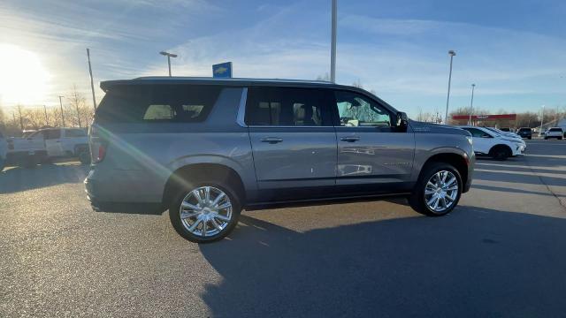 2022 Chevrolet Suburban Vehicle Photo in BENTONVILLE, AR 72712-4322
