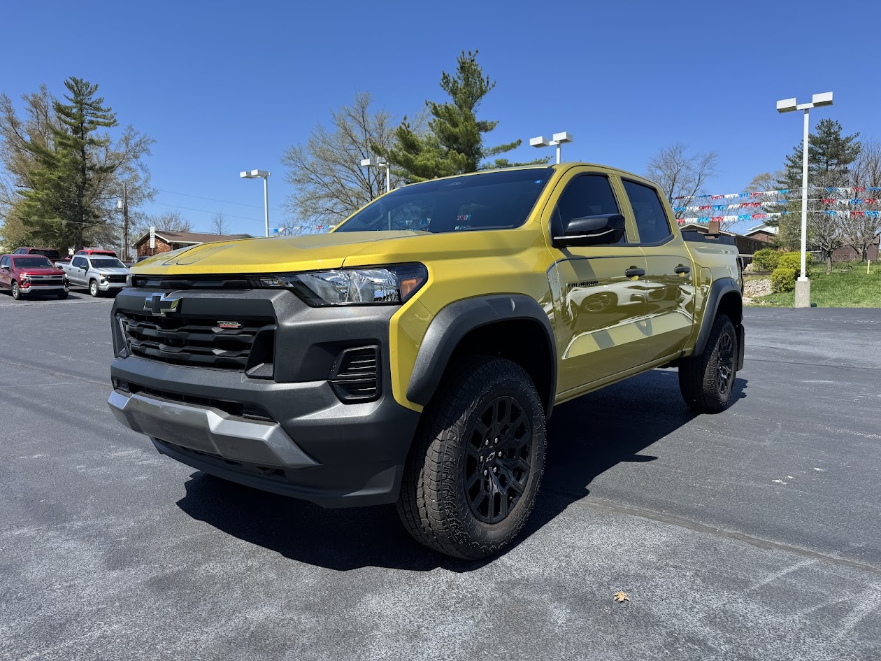 2023 Chevrolet Colorado Vehicle Photo in BOONVILLE, IN 47601-9633