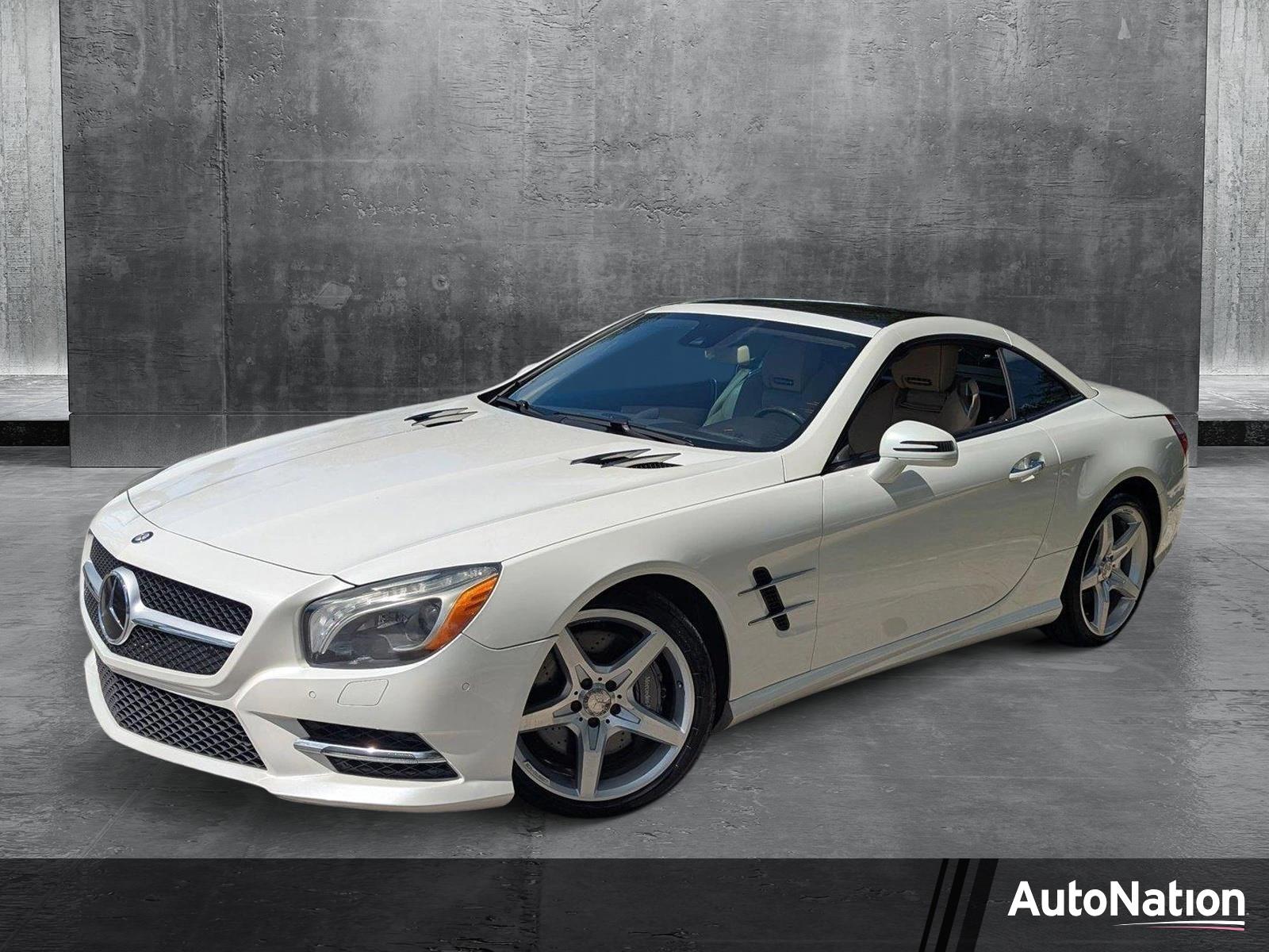 2015 Mercedes-Benz SL-Class Vehicle Photo in Delray Beach, FL 33444