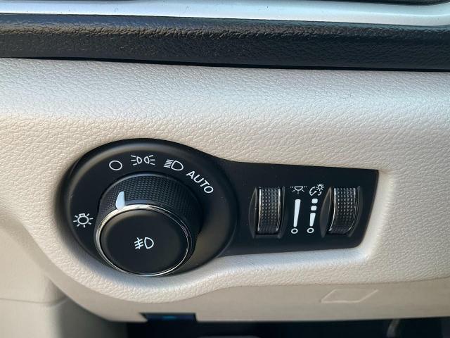 2023 Chrysler Pacifica Vehicle Photo in Kaukauna, WI 54130