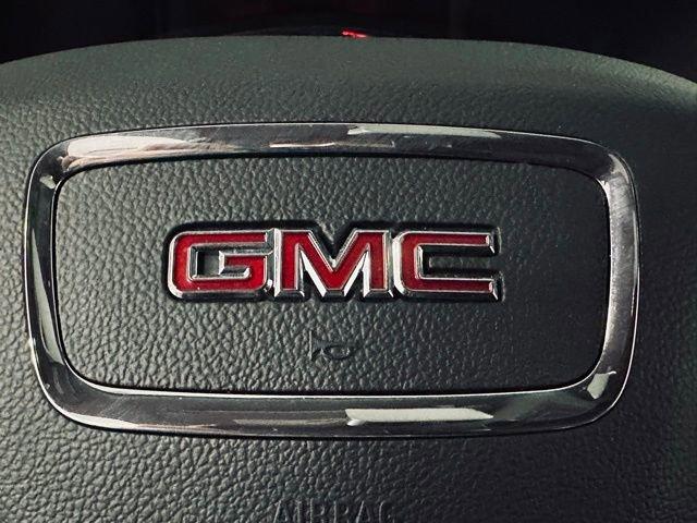 2023 GMC Acadia Vehicle Photo in MEDINA, OH 44256-9631
