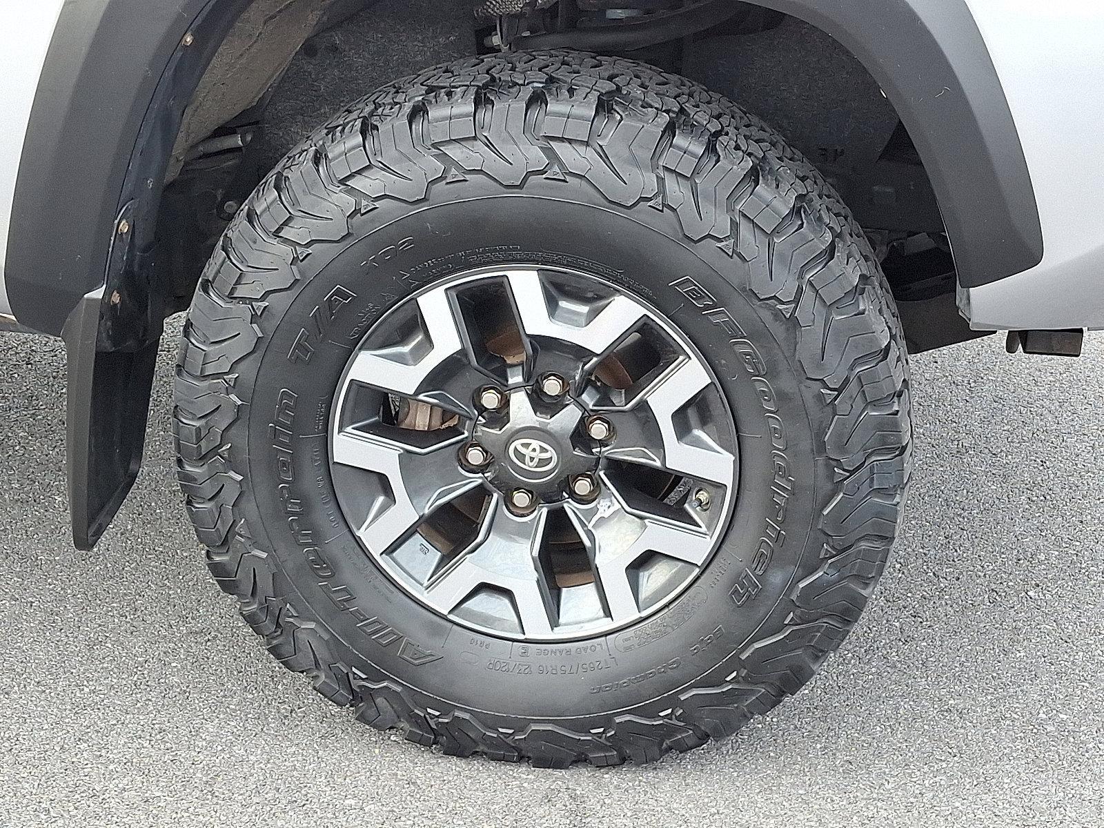 2017 Toyota Tacoma Vehicle Photo in Harrisburg, PA 17111