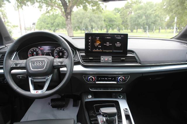 2024 Audi Q5 Vehicle Photo in HOUSTON, TX 77090