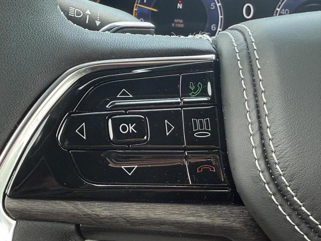 2024 Jeep Grand Cherokee Vehicle Photo in COLUMBIA, MO 65203-3903