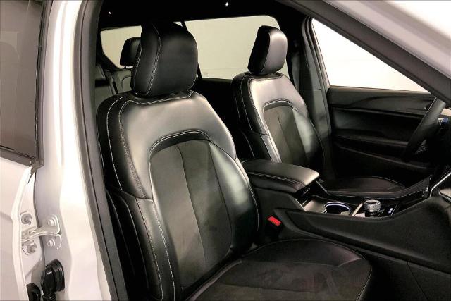 2024 Jeep Grand Cherokee L Vehicle Photo in Kansas City, MO 64114