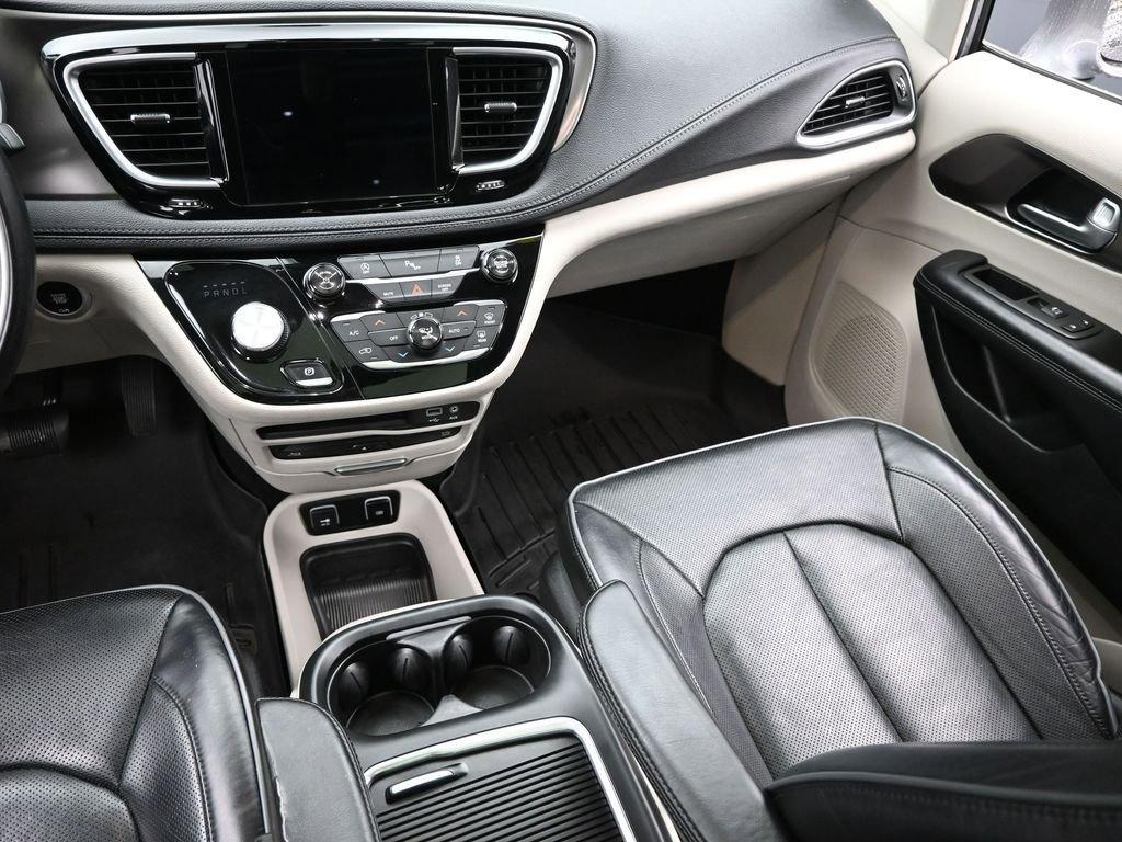 2018 Chrysler Pacifica Vehicle Photo in Marion, IA 52302