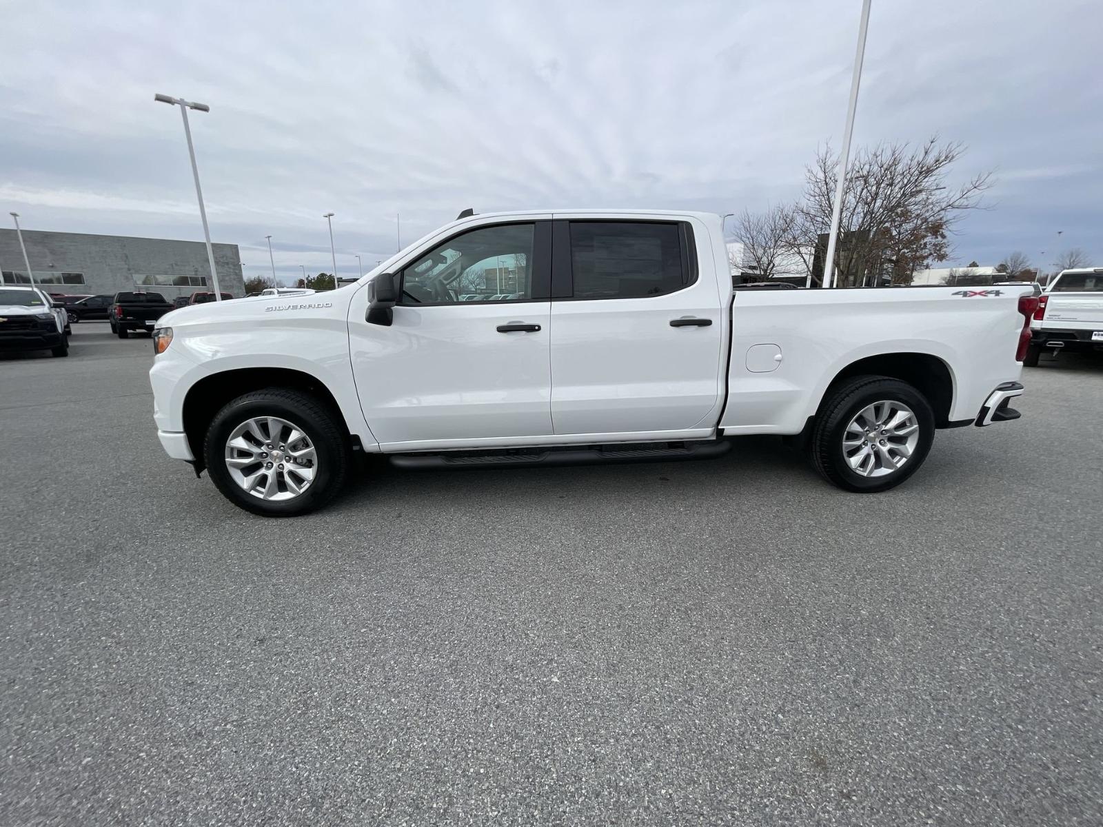 2025 Chevrolet Silverado 1500 Vehicle Photo in BENTONVILLE, AR 72712-4322