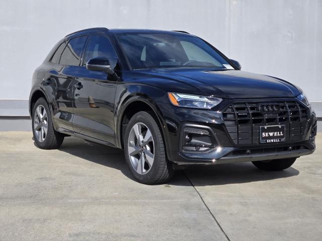 2025 Audi Q5 Vehicle Photo in SUGAR LAND, TX 77478