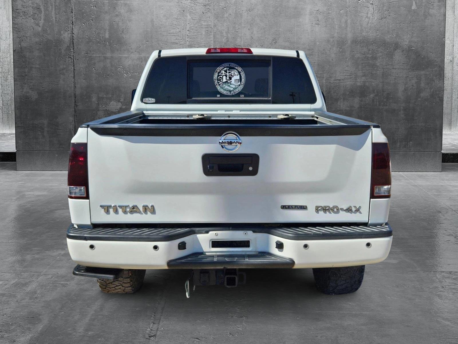 2015 Nissan Titan Vehicle Photo in WACO, TX 76710-2592