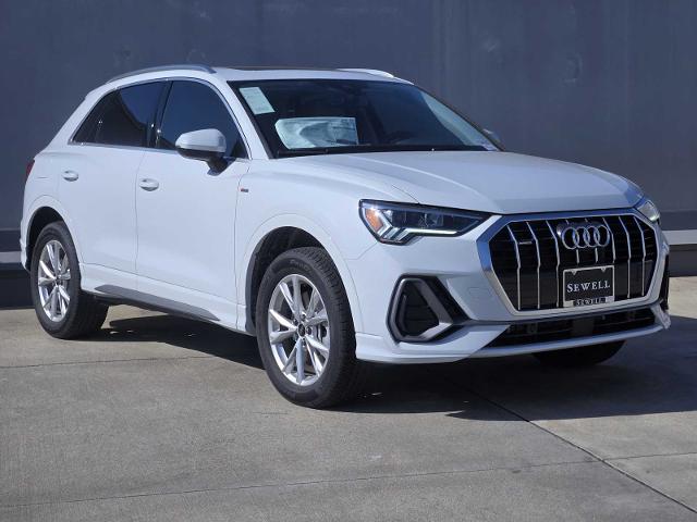 2025 Audi Q3 Vehicle Photo in SUGAR LAND, TX 77478