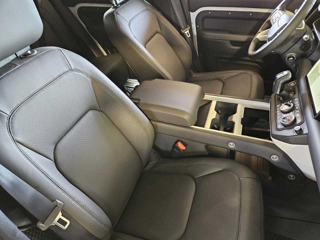 2025 Defender Vehicle Photo in AUSTIN, TX 78717