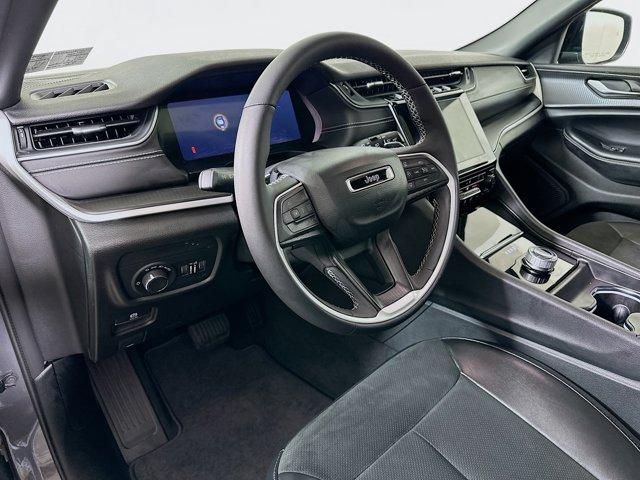 2023 Jeep Grand Cherokee L Vehicle Photo in Doylsetown, PA 18901