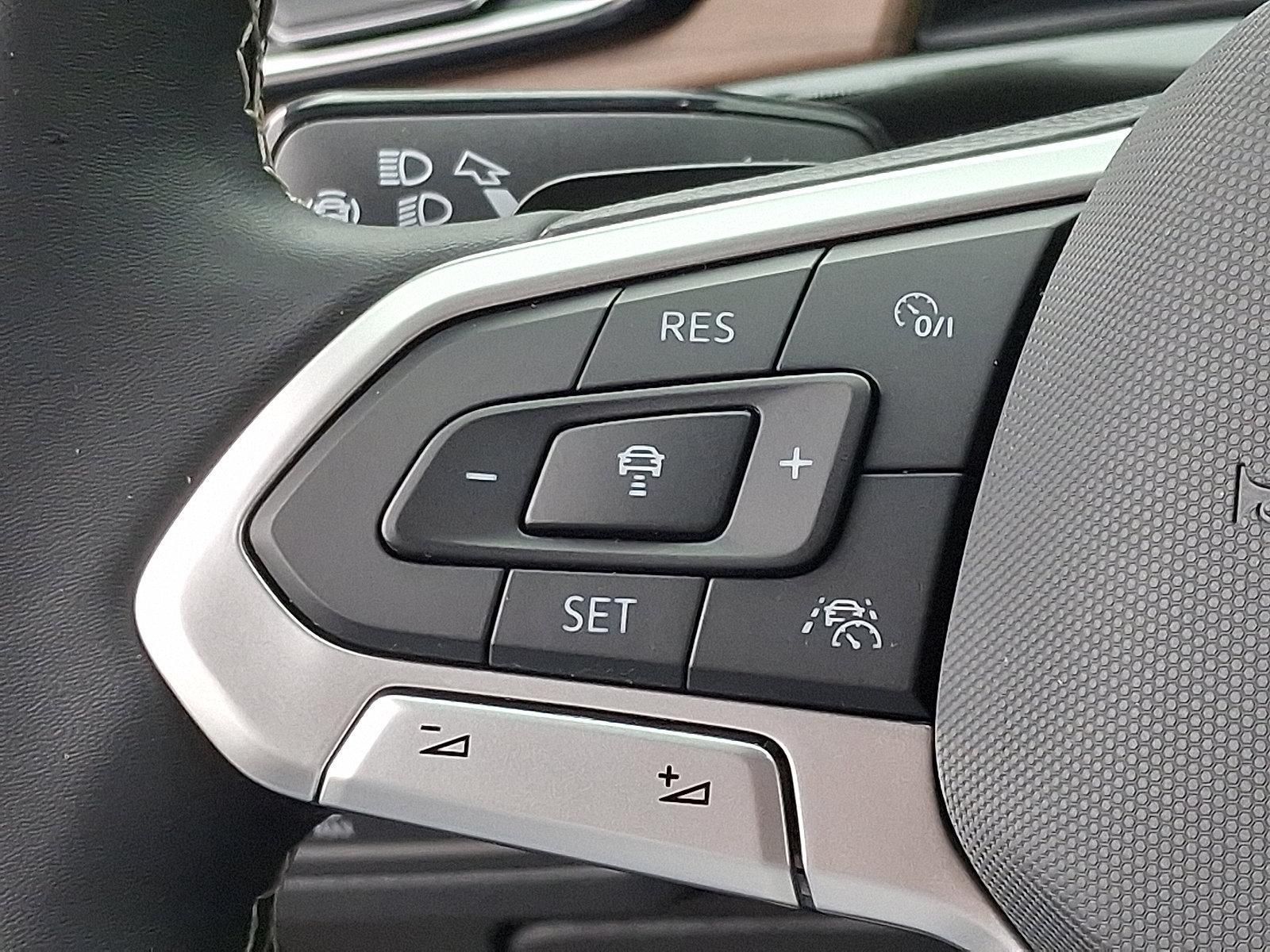 2024 Volkswagen Atlas Vehicle Photo in Trevose, PA 19053