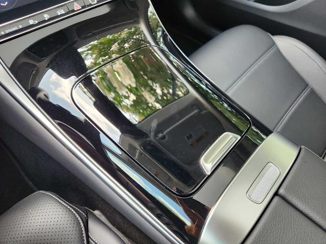 2025 Mercedes-Benz GLC Vehicle Photo in HOUSTON, TX 77079