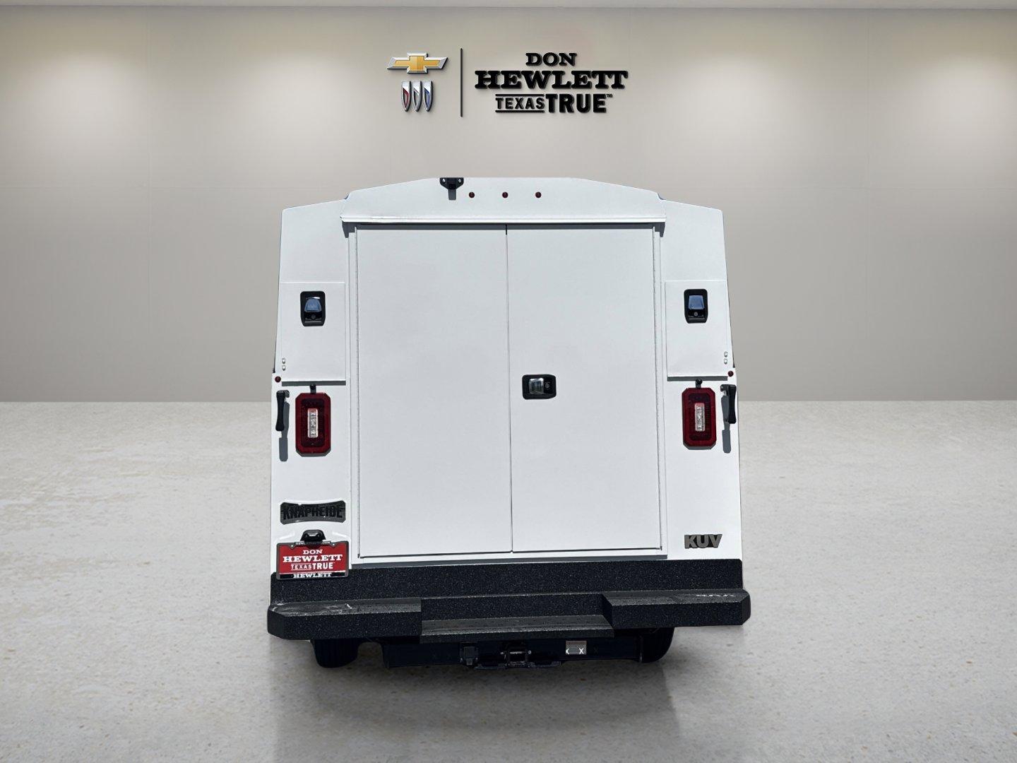 2025 Chevrolet Express Cutaway 3500 Vehicle Photo in GEORGETOWN, TX 78626-7508