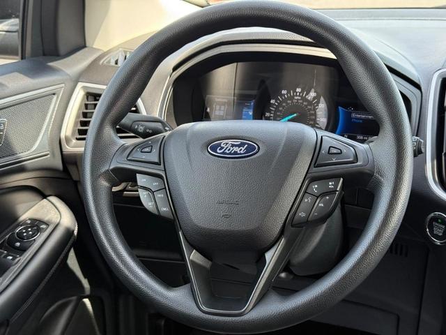 2024 Ford Edge Vehicle Photo in COLUMBIA, MO 65203-3903
