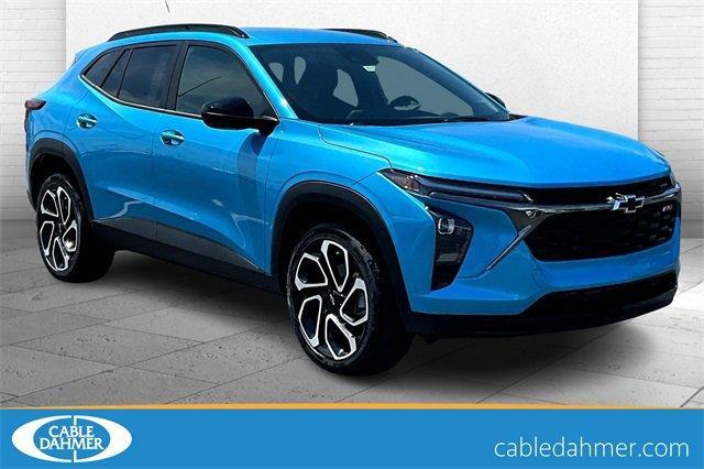 2025 Chevrolet Trax Vehicle Photo in TOPEKA, KS 66609-0000