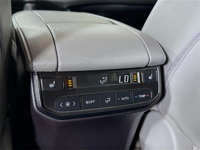 2023 Toyota Highlander Vehicle Photo in Everett, WA 98204