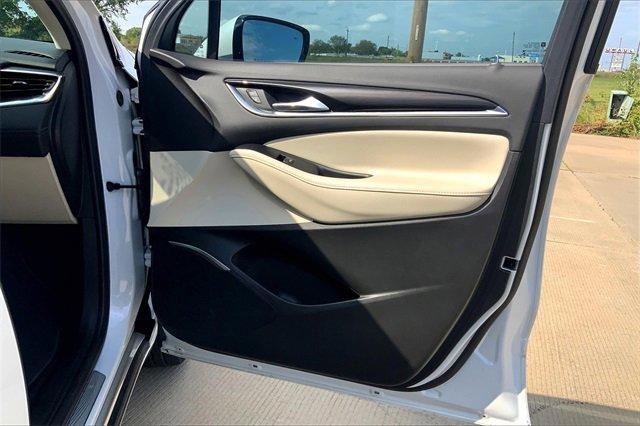 2023 Buick Enclave Vehicle Photo in TOPEKA, KS 66609-0000