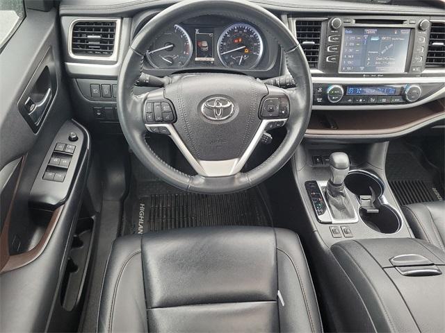 2019 Toyota Highlander Vehicle Photo in New Bloomfield, PA 17068