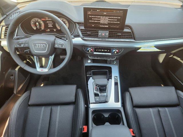 2024 Audi Q5 Vehicle Photo in HOUSTON, TX 77090