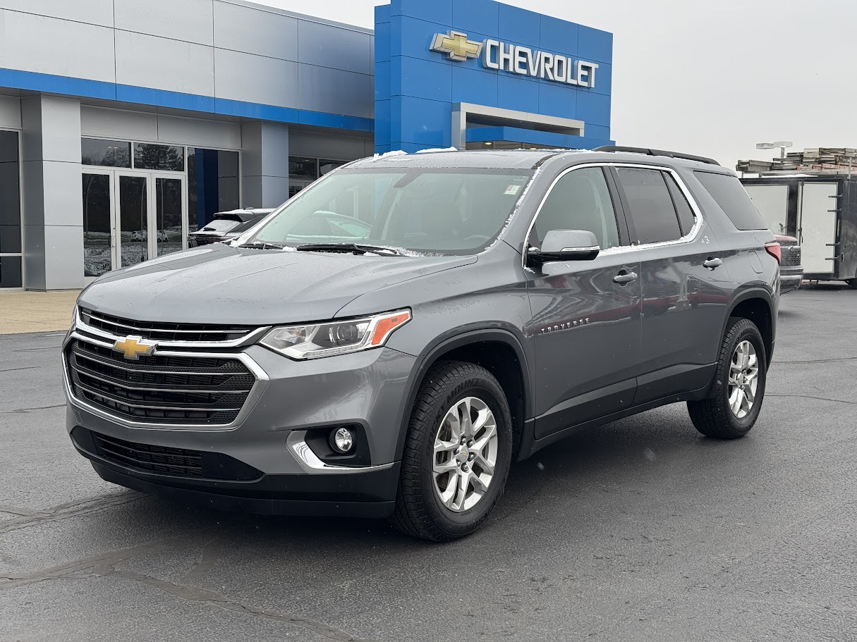 2020 Chevrolet Traverse Vehicle Photo in BOONVILLE, IN 47601-9633