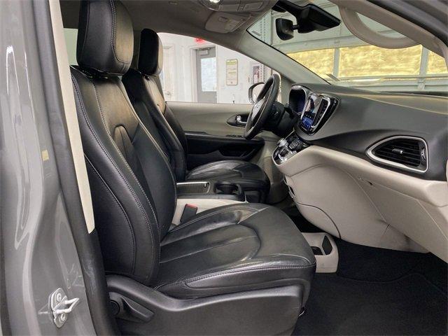 2022 Chrysler Pacifica Vehicle Photo in PORTLAND, OR 97225-3518