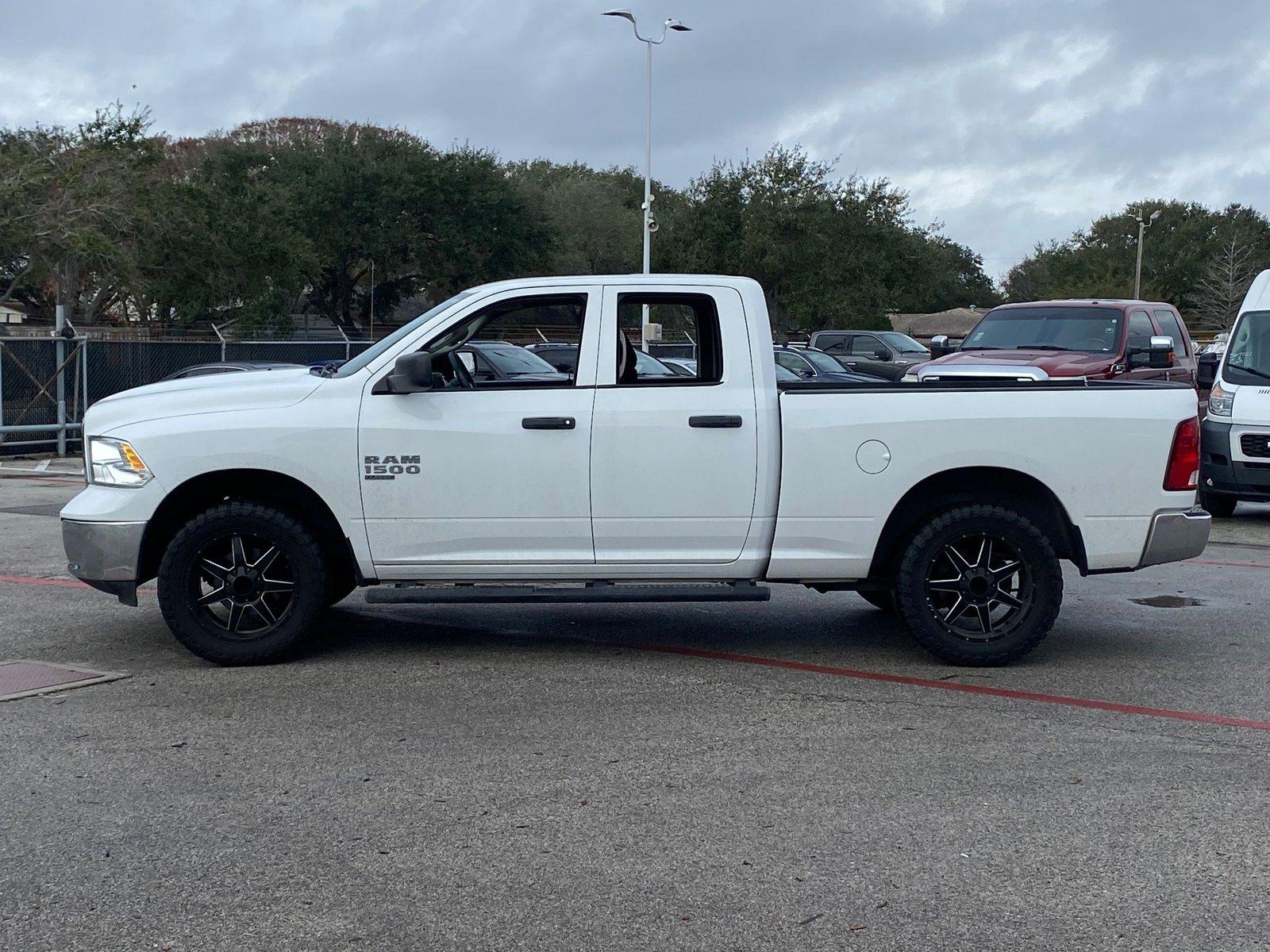 2019 Ram 1500 Classic Vehicle Photo in Corpus Christi, TX 78415