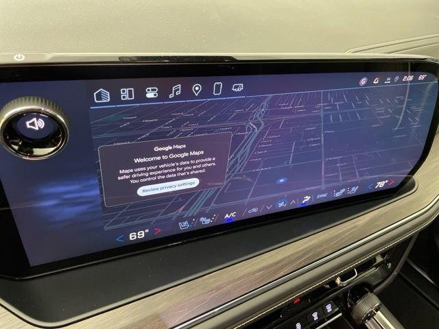 2025 Chevrolet Tahoe Vehicle Photo in PHOENIX, AZ 85014-3381